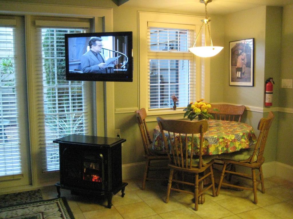 Point Grey Guest House Vancouver Phòng bức ảnh