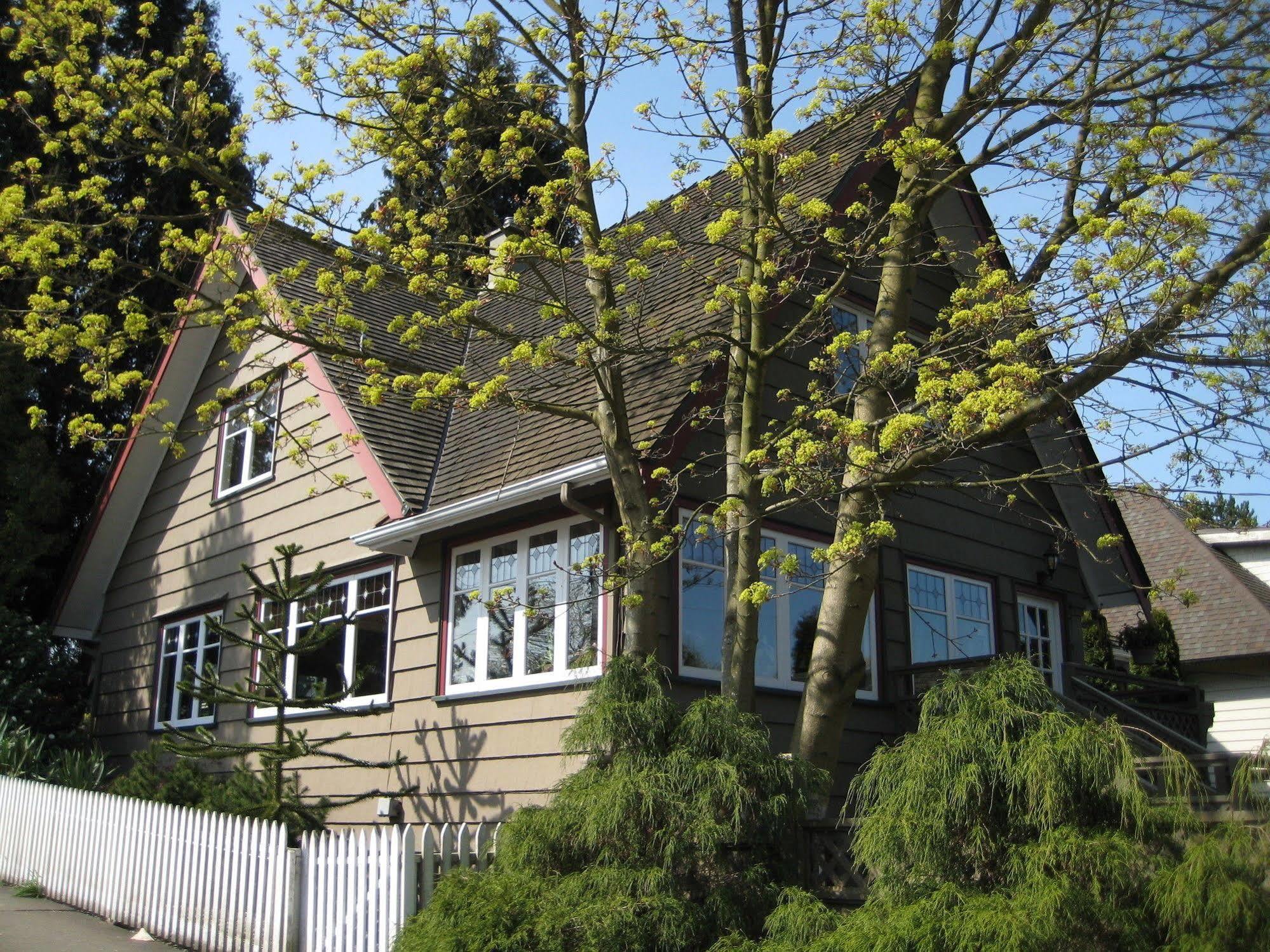 Point Grey Guest House Vancouver Ngoại thất bức ảnh